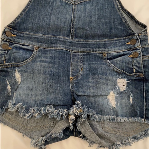 Guess Denim Short Overall - Picture 5 of 5
